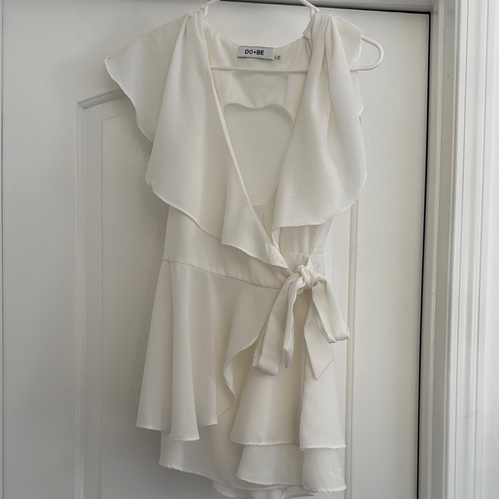 DO+BE White Ruffled Backless Sundress